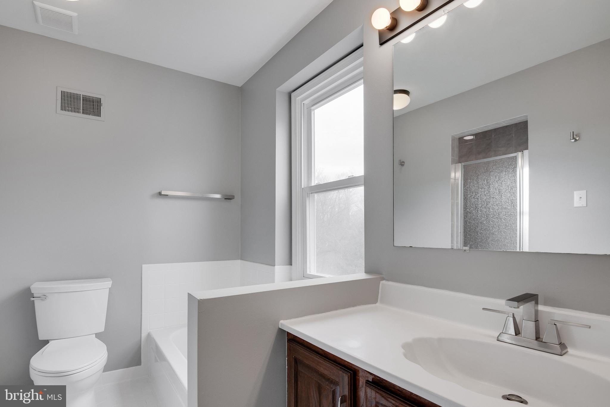 KINGSTOWNE - Residential