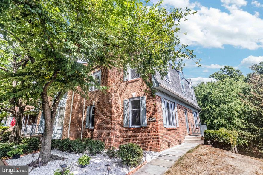 ***OFFER DEADLINE BY 2:00 PM ON MONDAY, FEBRUARY 6TH***OPEN HOUSE 1:00 PM - 3:00 PM SATURDAY, FEBRUARY 4TH AND 1:00 PM - 3:00 PM SUNDAY, FEBRUARY 5TH***Welcome to this sunny 3-level end unit townhome with many NEW upgrades!  3 Beds, 3 Full Baths, 1 Half Bath with 1 BONUS room to use as an office or den. This home is located in the desirable community of Kingstowne. Easily accessible to highways 95/395/495, the Springfield-Franconia metro line, Fairfax Connecter bus stops, and nearby airports Reagan and Dulles. Close to Fort Belvoir military base, the US coast guard base and the Pentagon.  Freshly painted in 2022 from top to bottom, new windows installed (2022) with warranty, new HVAC installed (2022) and new Nest thermostat (Gen 3) with warranty, air ducts cleaned (2022), and a home warranty with Super Home.  Main floor's updates are refurbished hardwood floors (2021) and quartz countertops (2021) in the kitchen and the butler.  Hardwood throughout the living room, dining room and entry with ceramic tiles through the kitchen and kitchen nook. Upper floor has one primary bedroom with a primary updated ensuite, two bedrooms and one updated full bathroom.  Lower level recreation room with a new fan, a bonus room (office/den), one updated full bathroom, washer and dryer in laundry room and extra storage space in the hallway.  The exterior deck and fence were re-stained (2022) and hardscape in the front and rear (2022).  New roof was installed (2016). Spacious upper deck and lower patio for outdoor enjoyment. Two designated parking spaces (#27, #28) and plenty of free off street parking. Kingstowne's HOA amenities are accessible throughout the year: two fitness centers, two pools, three event/community spaces, bike/walk paths, tennis courts, volleyball court, basketball courts and many Tot Lots.