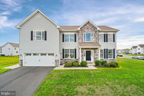 Homes For Sale - 211 Laks Court #CHARLESTON GRAND<br/> SMYRNA, DE 19977