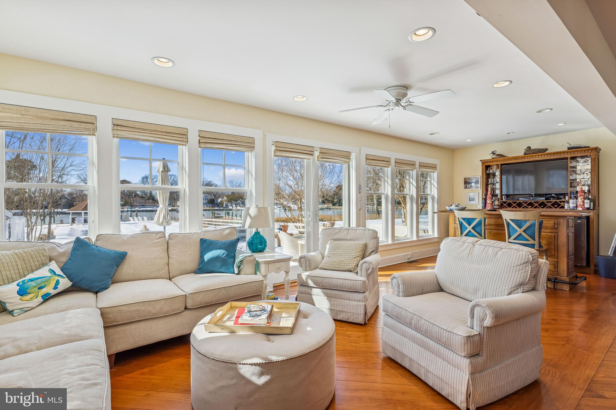 JACKS POINT - Residential