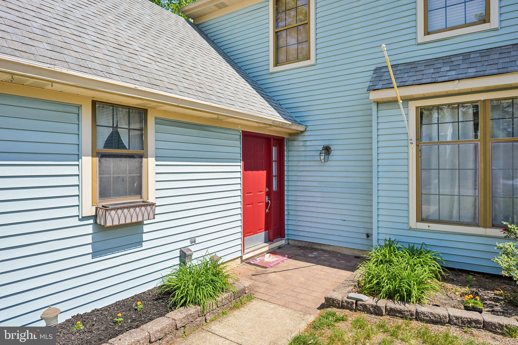18 PINE GLEN DRIVE
