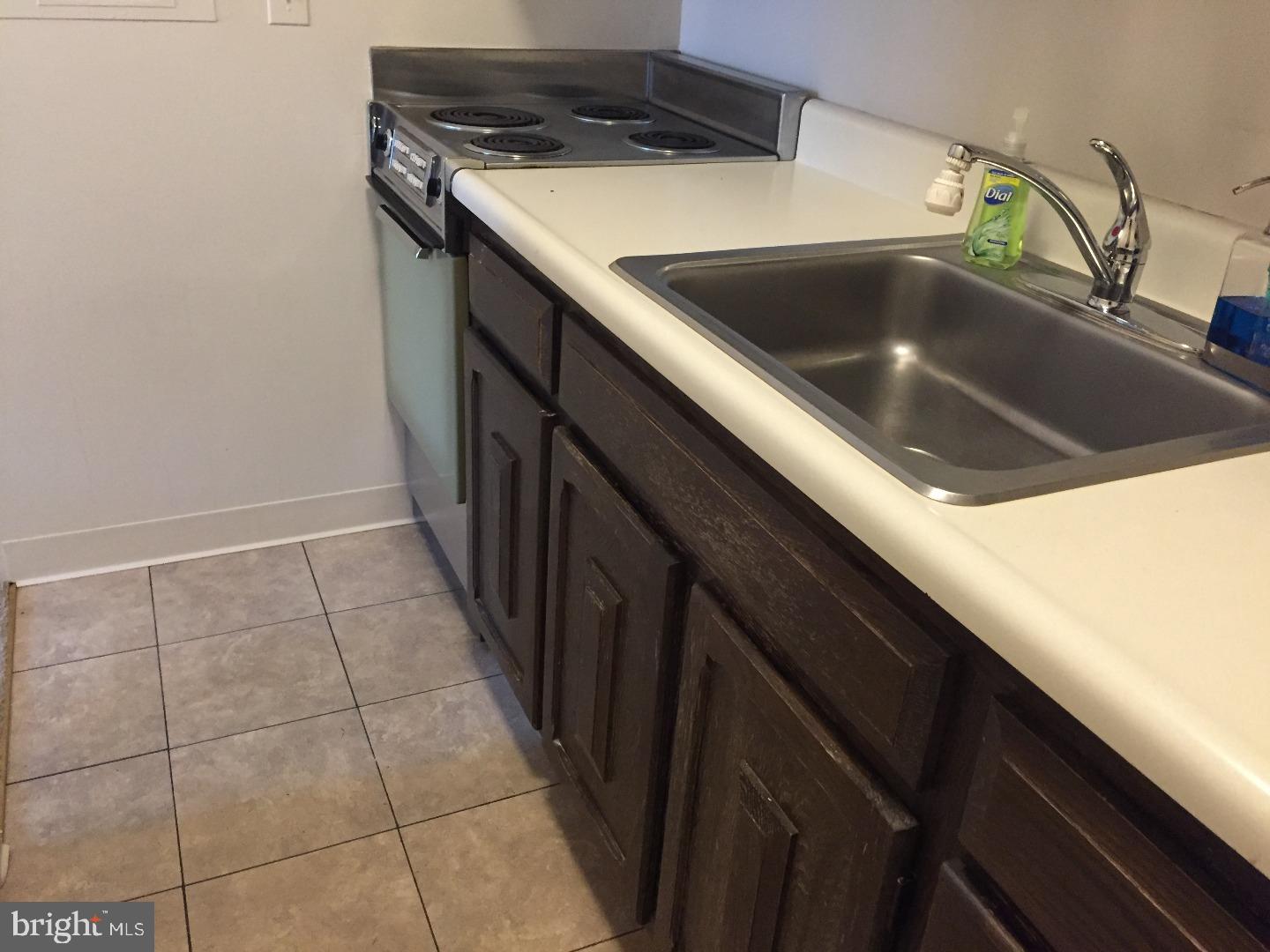 LOGAN SQUARE - Residential