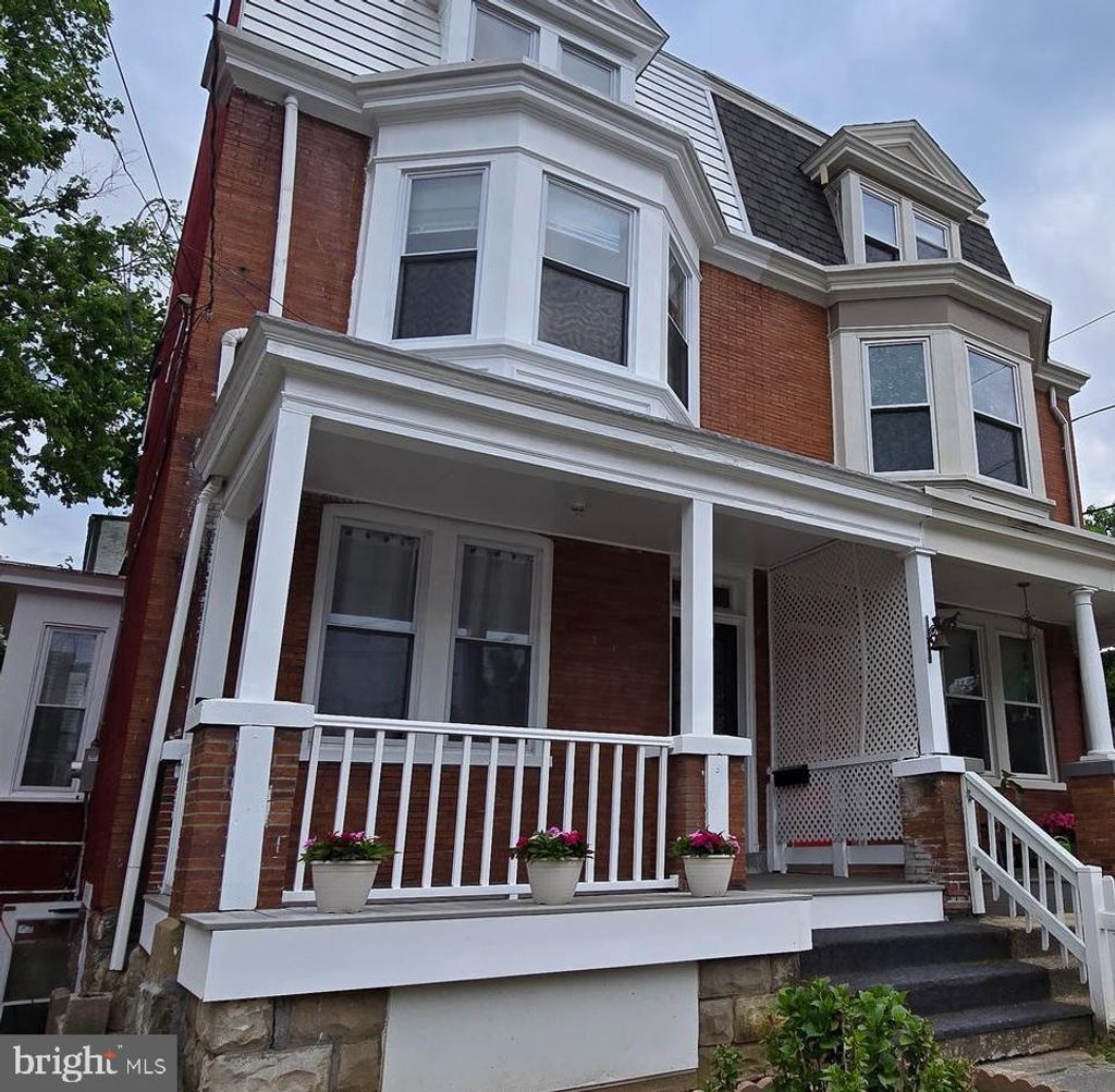 Photo of 704 S Lime Street, LANCASTER, PA 17602 (MLS # PALA2086456)