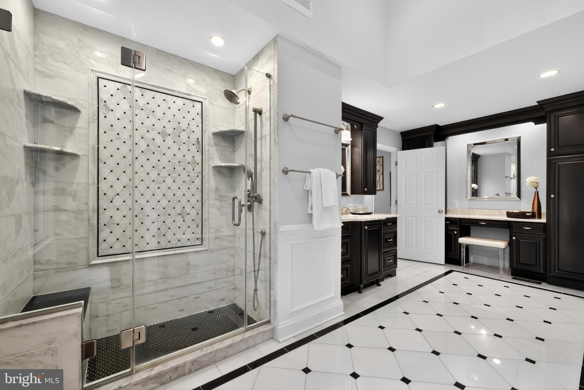 MOUNT EYRE MANOR - Residential