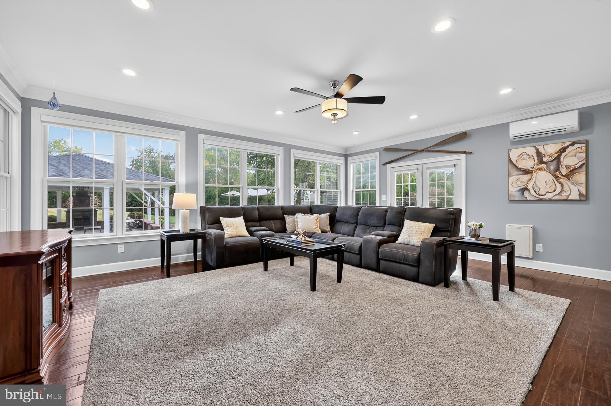 MOUNT EYRE MANOR - Residential