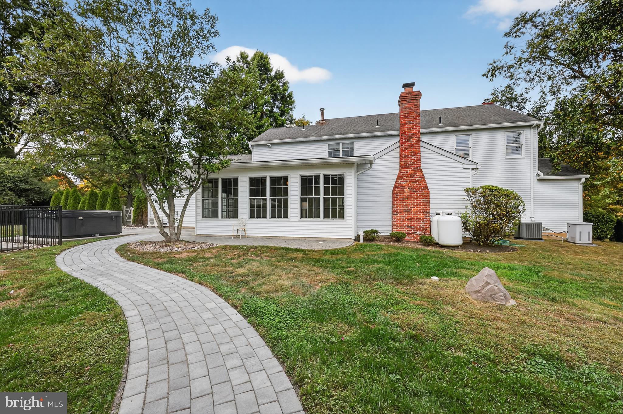 MOUNT EYRE MANOR - Residential