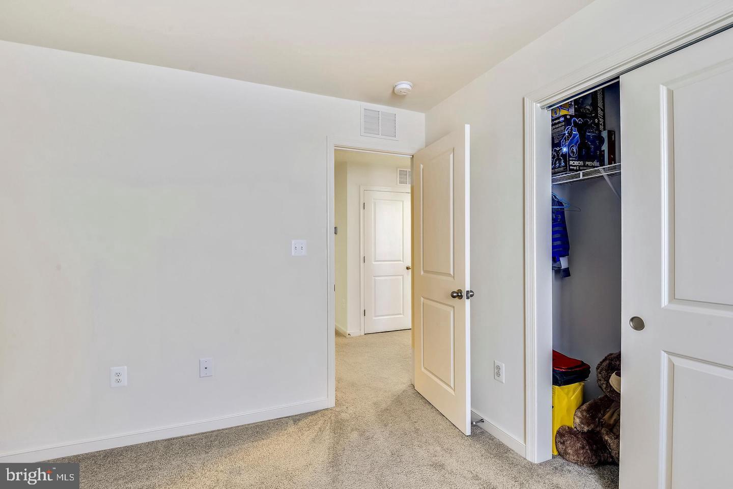 EAST GATE - Residential Lease