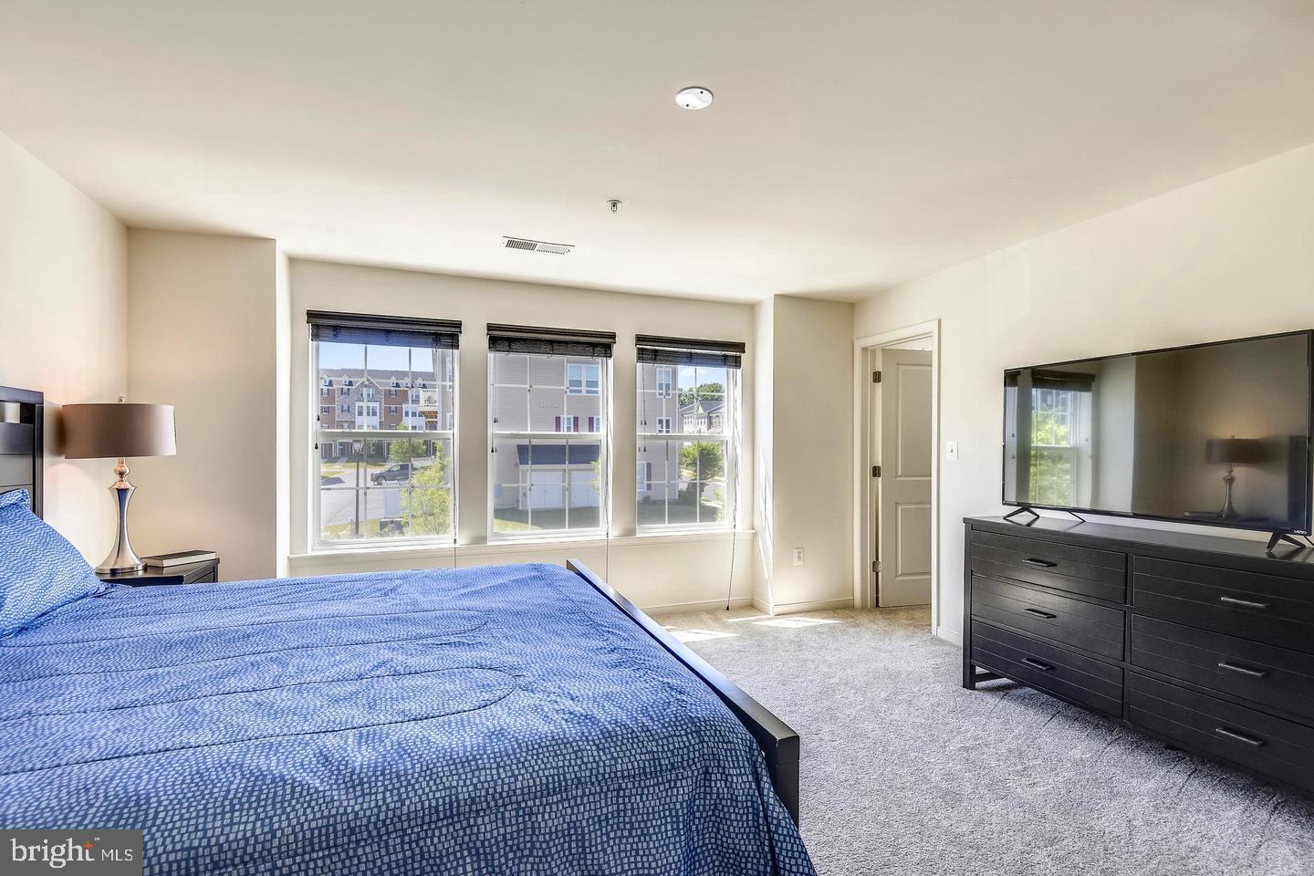 EAST GATE - Residential Lease