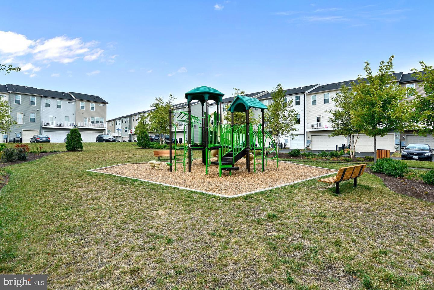 EAST GATE - Residential Lease