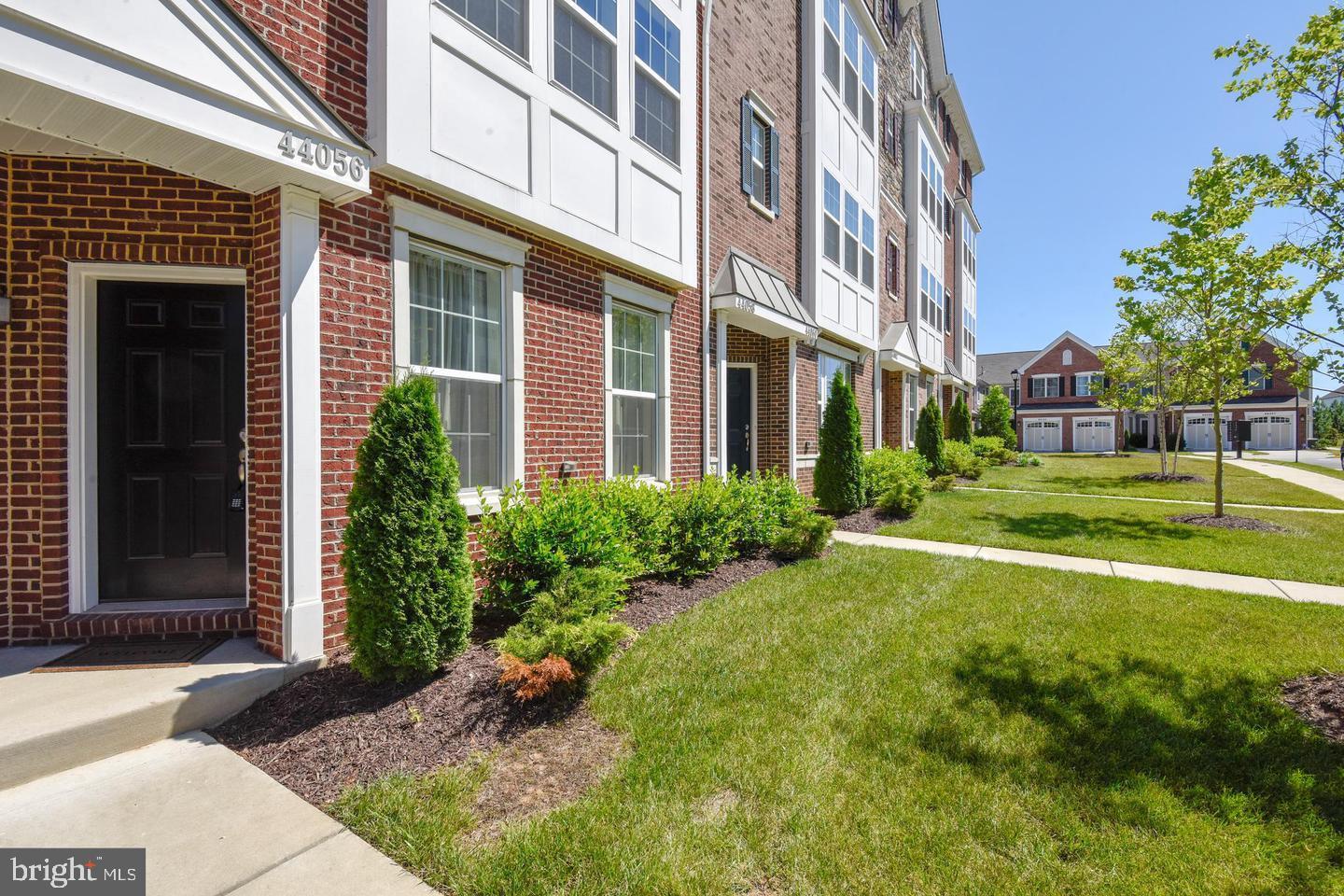 EAST GATE - Residential Lease