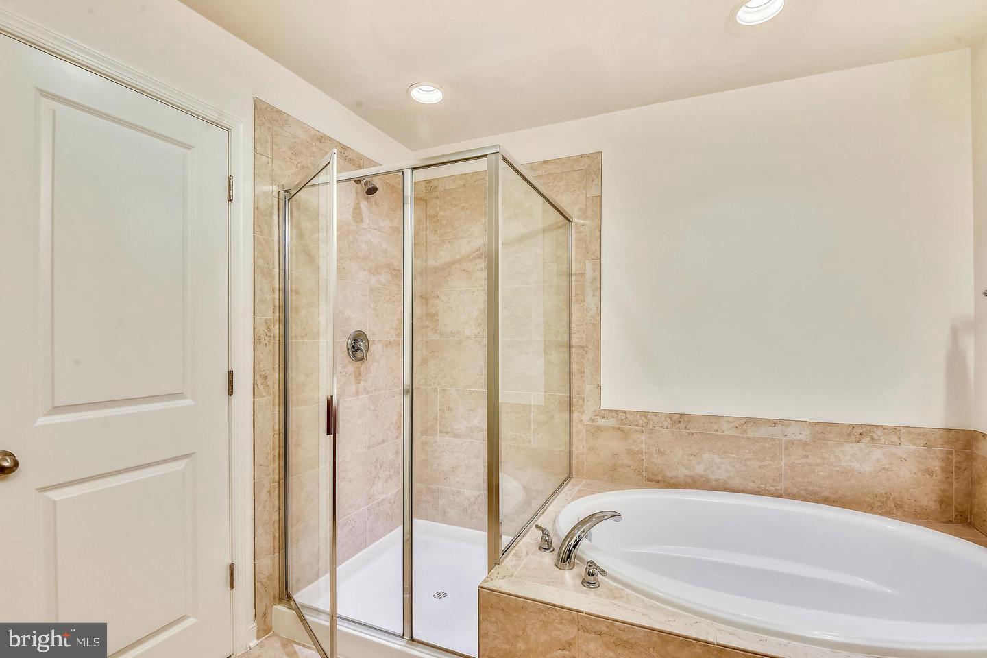 EAST GATE - Residential Lease