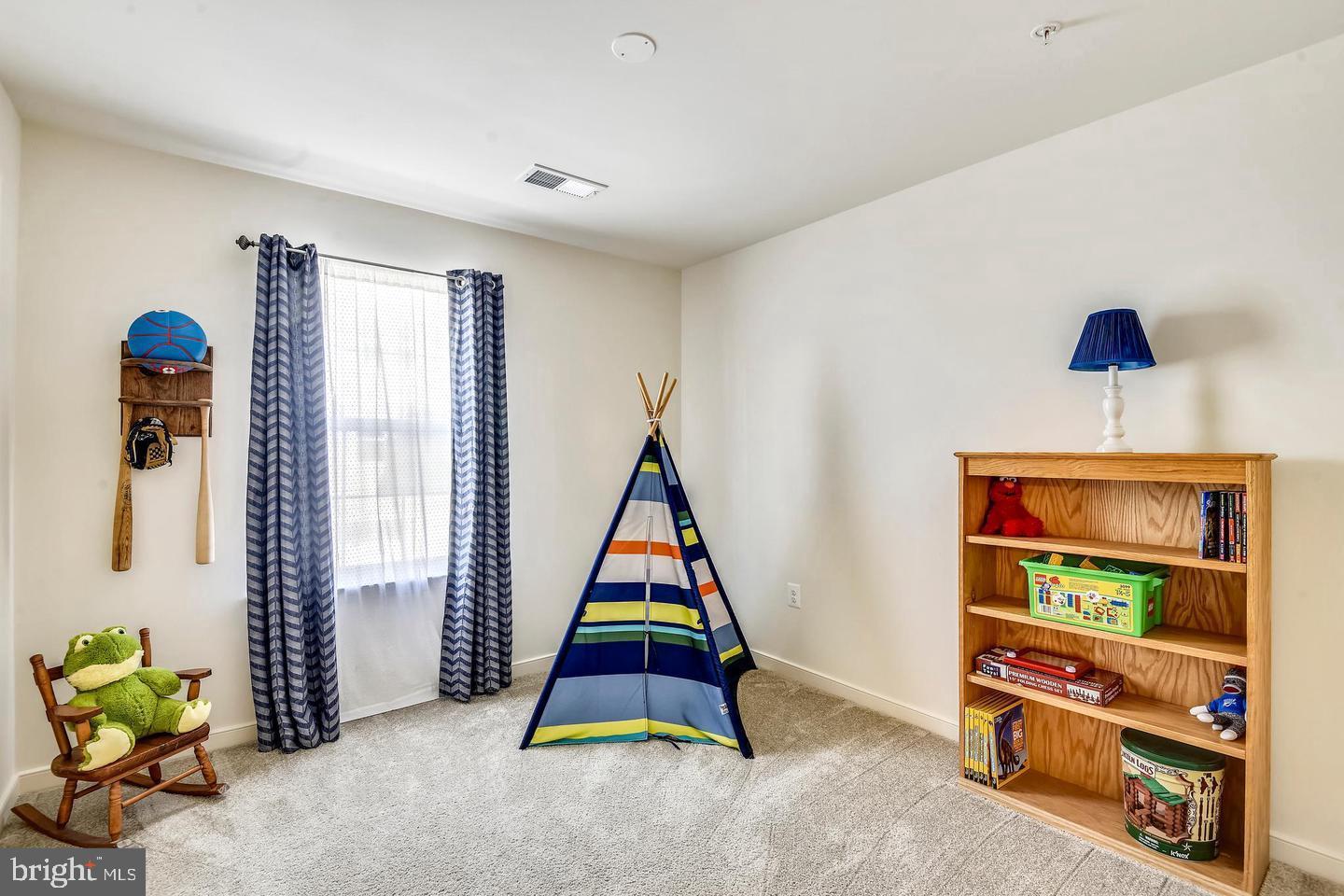 EAST GATE - Residential Lease