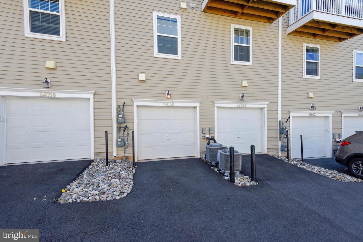 EAST GATE - Residential Lease