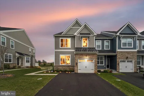 25 Copper Court, Royersford, PA MLS: PAMC2161796