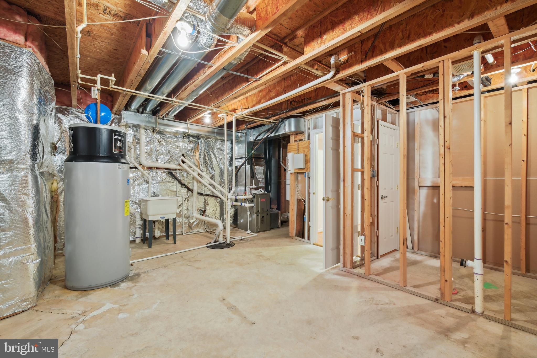 LAKELANDS - Residential