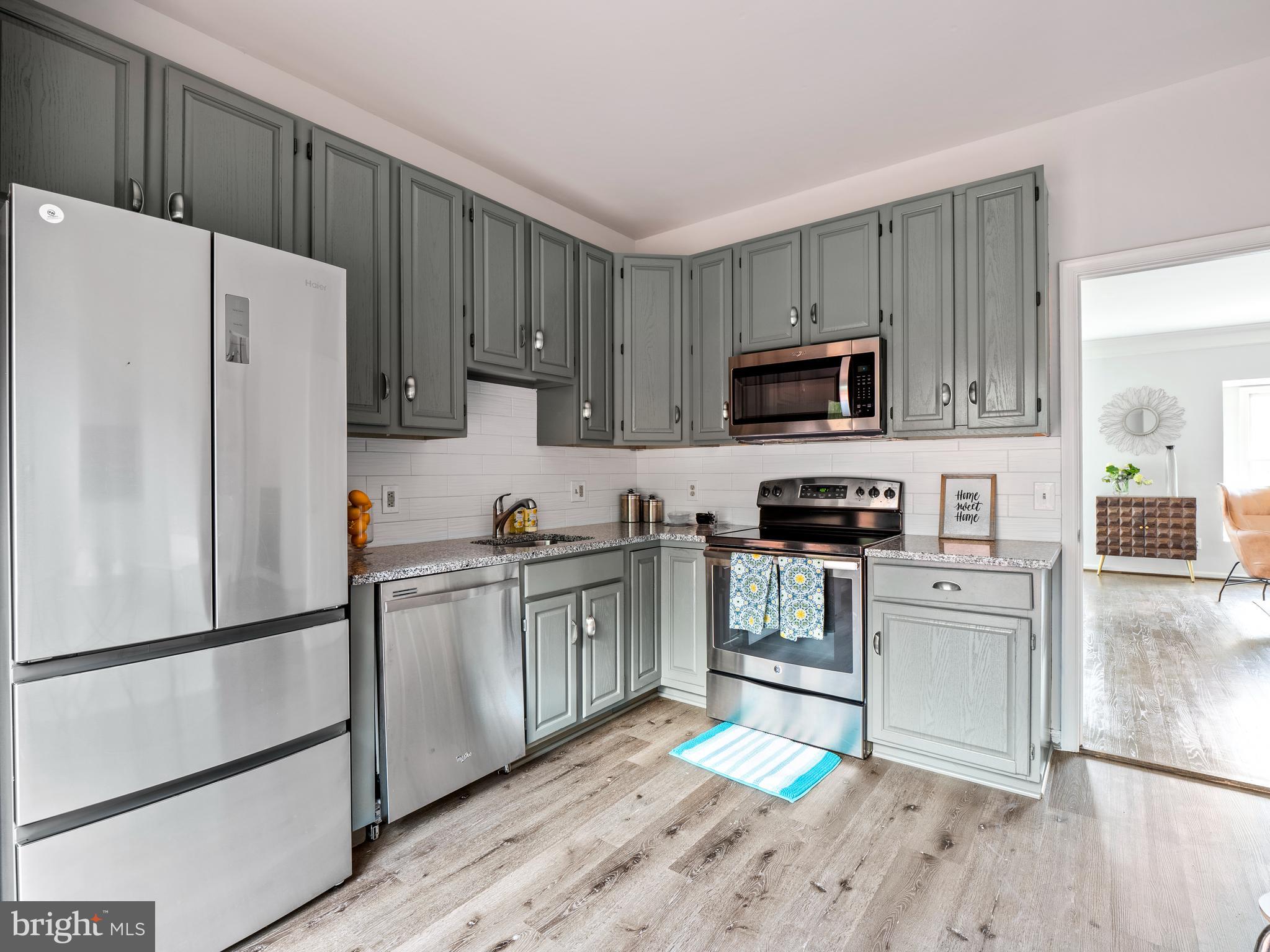 WAYSIDE VILLAGE - Residential