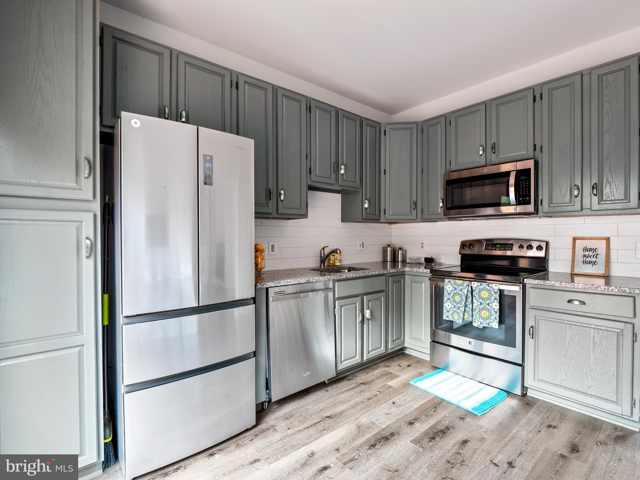 WAYSIDE VILLAGE - Residential