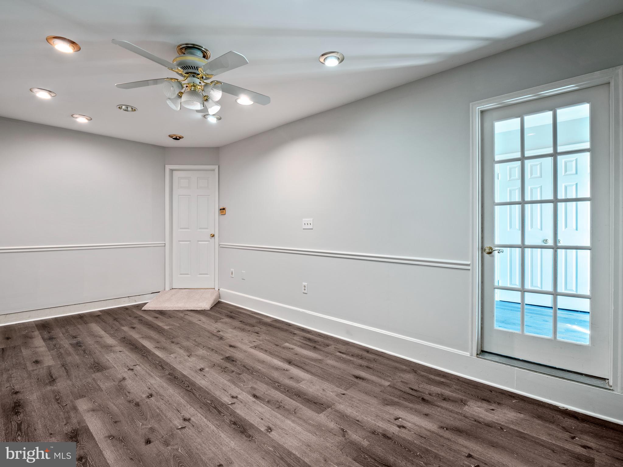 WAYSIDE VILLAGE - Residential