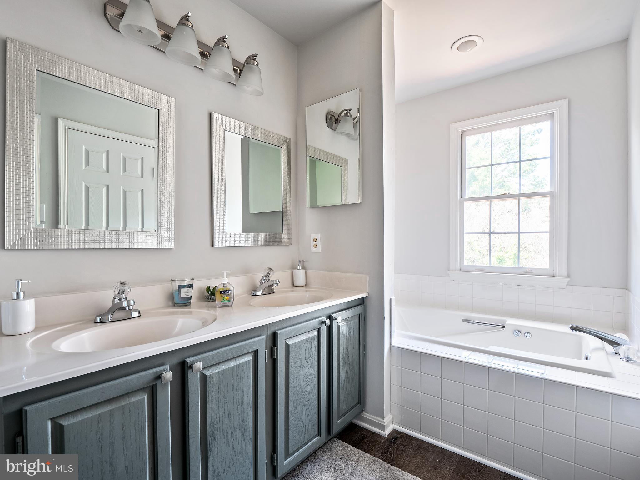 WAYSIDE VILLAGE - Residential