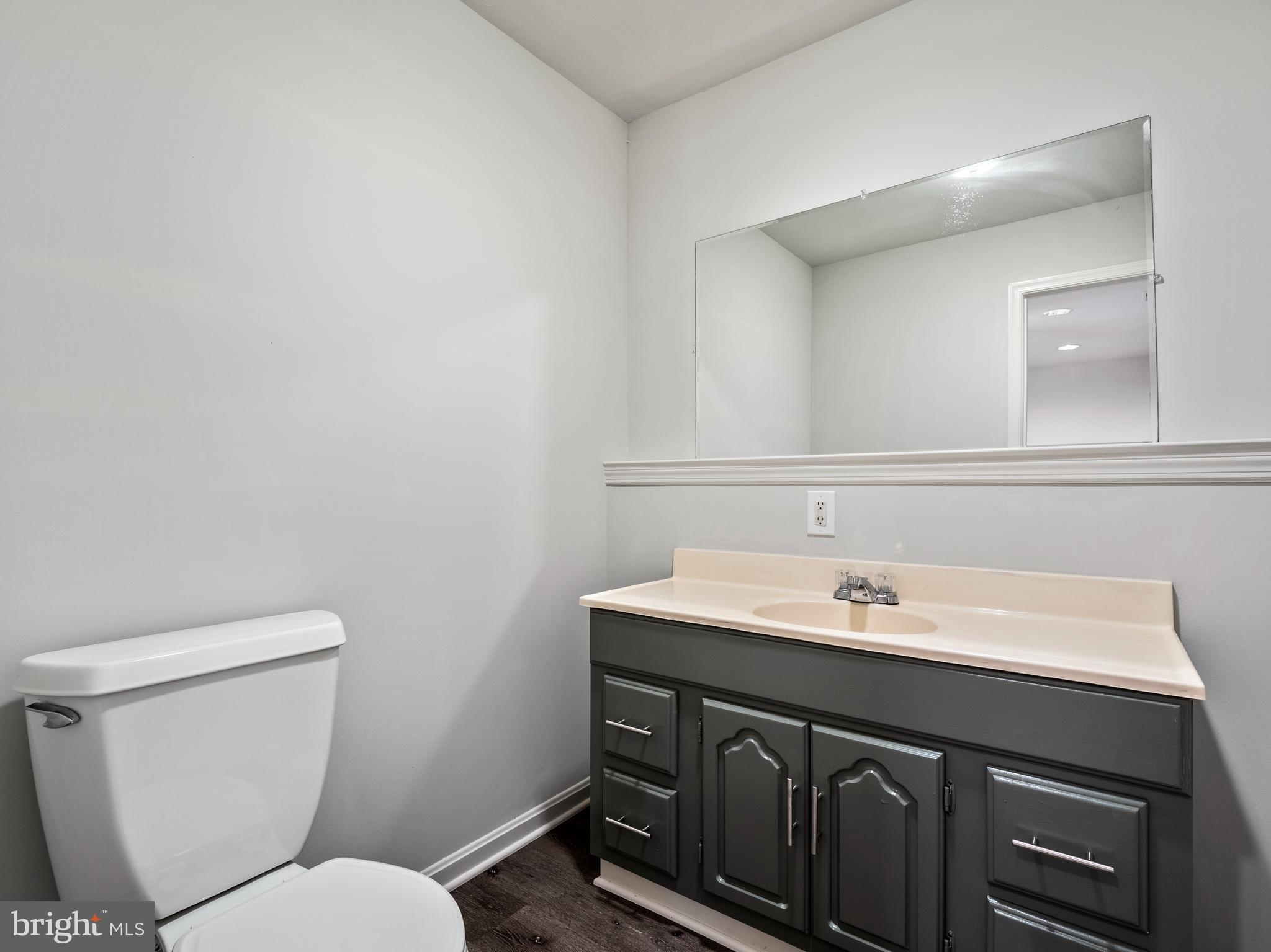 WAYSIDE VILLAGE - Residential