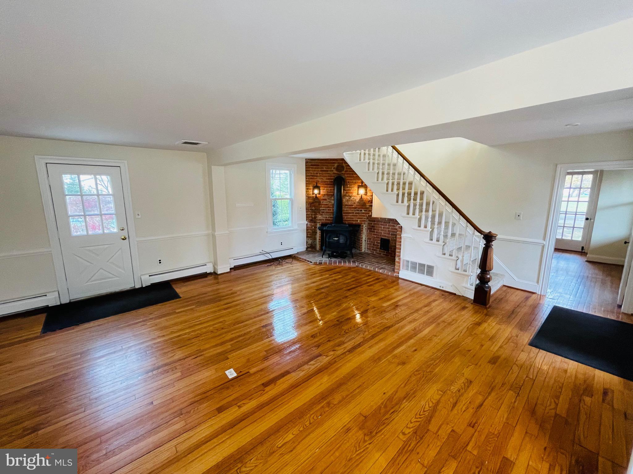 LENOLA - Residential Lease