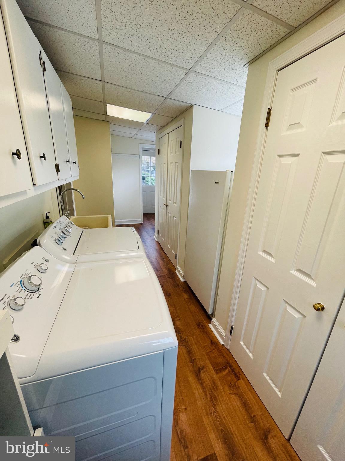 LENOLA - Residential Lease