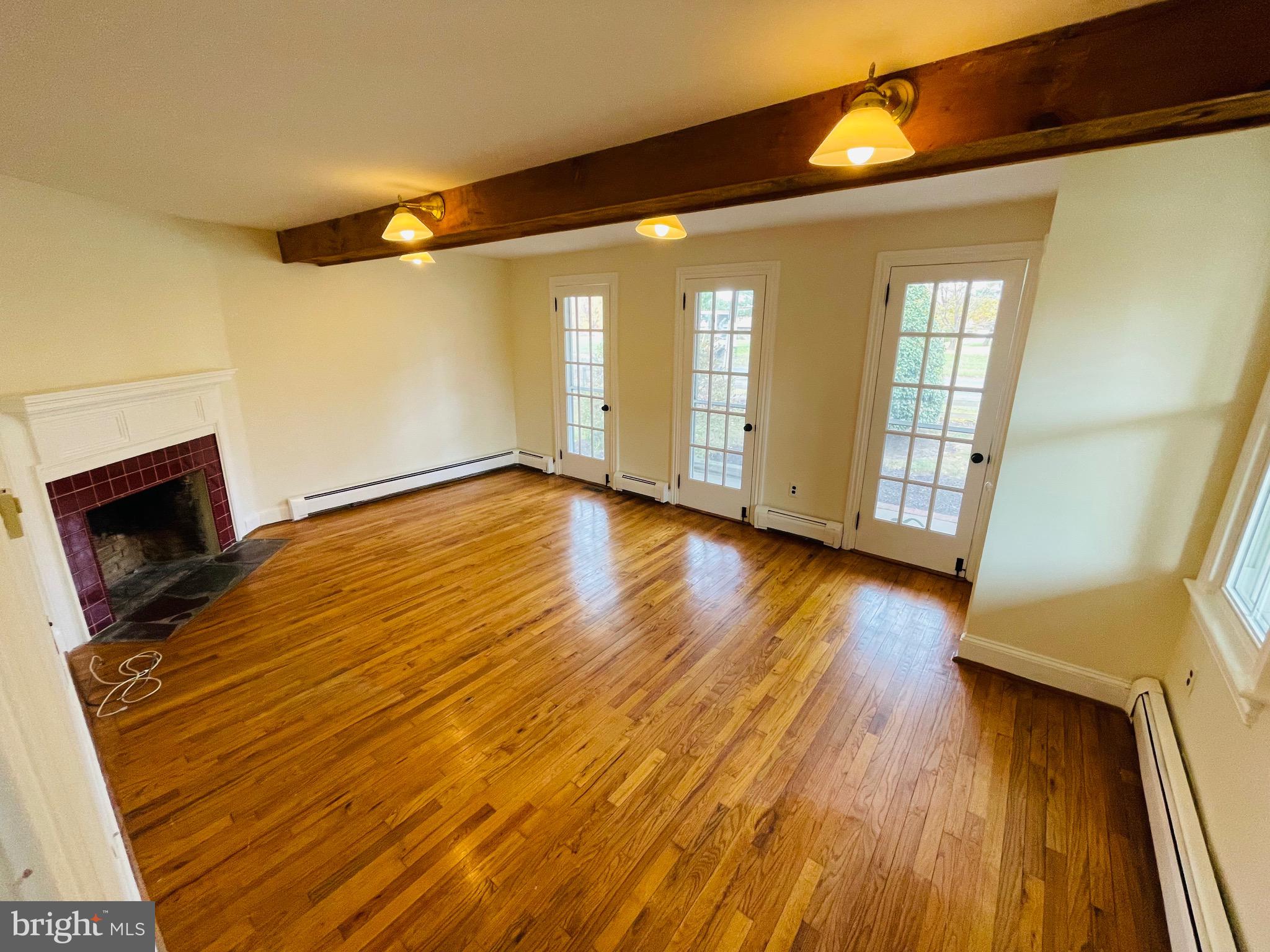 LENOLA - Residential Lease