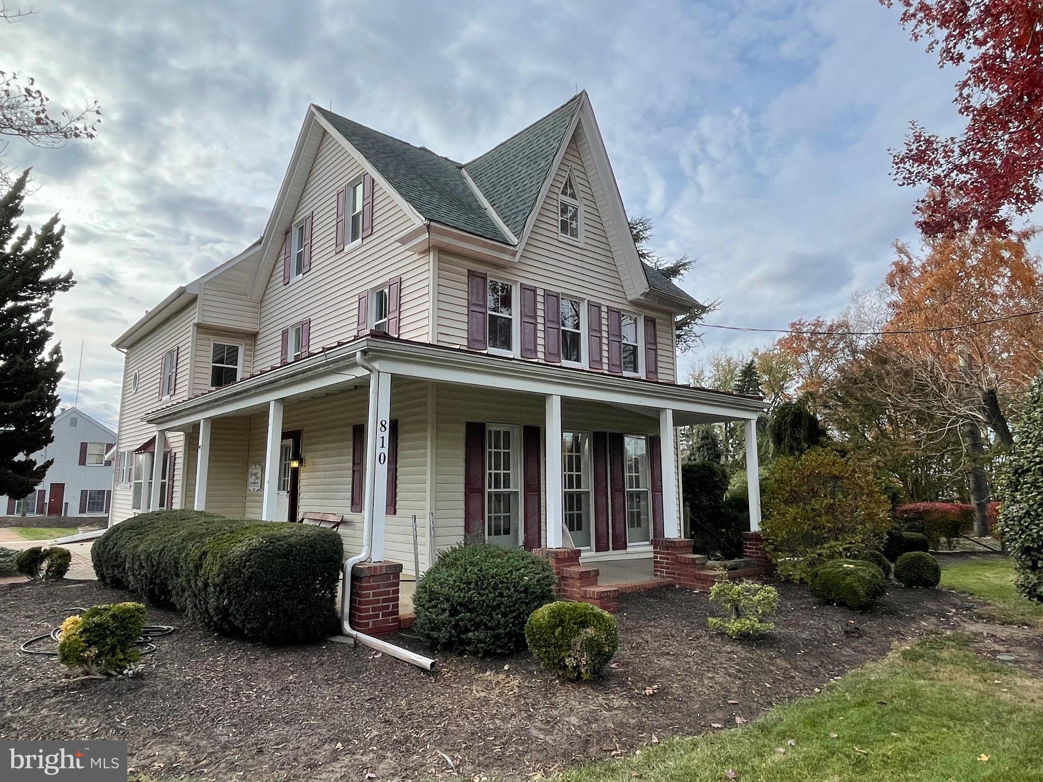 LENOLA - Residential Lease