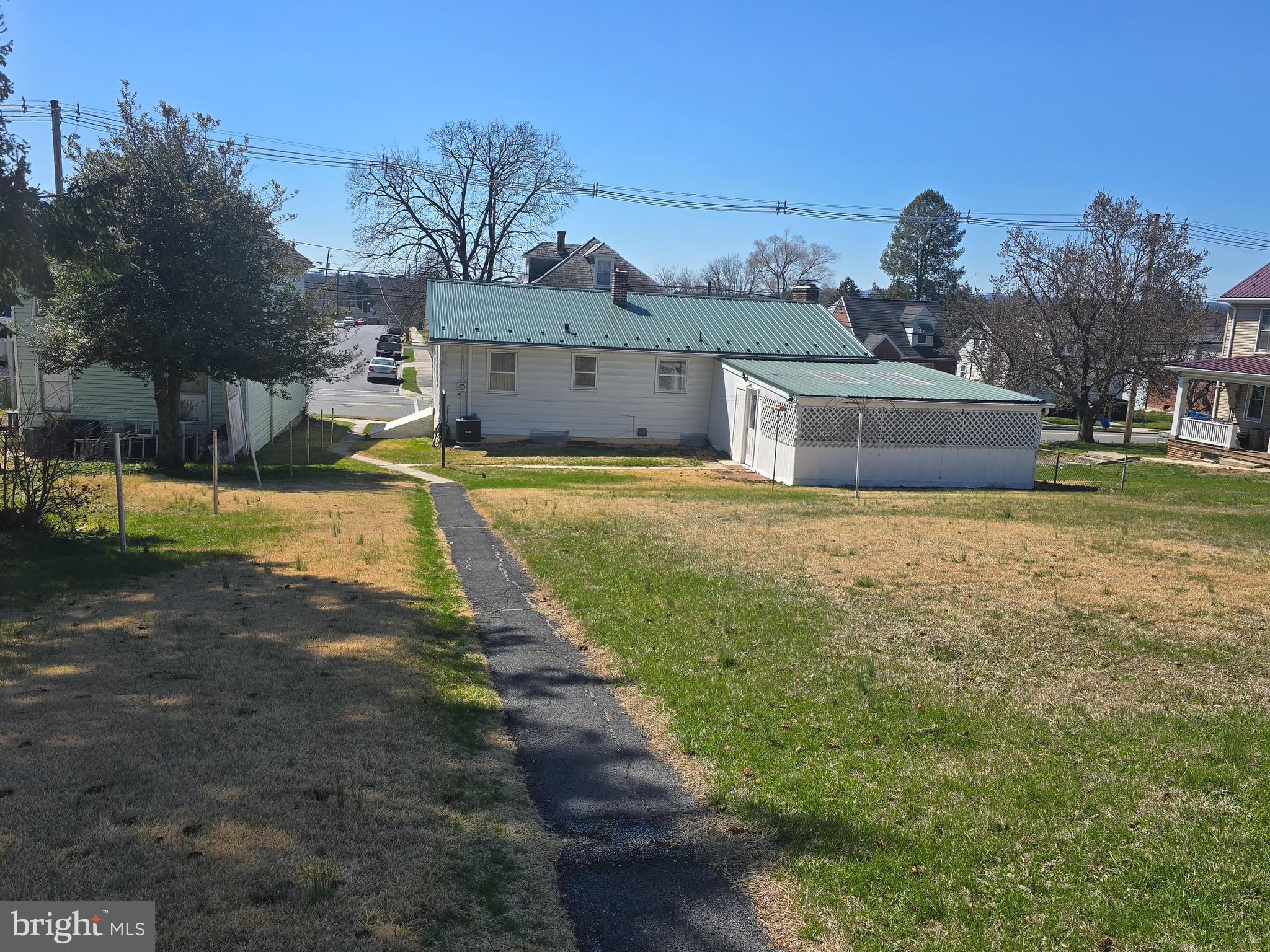 FRANKLIN SQUARE - Residential