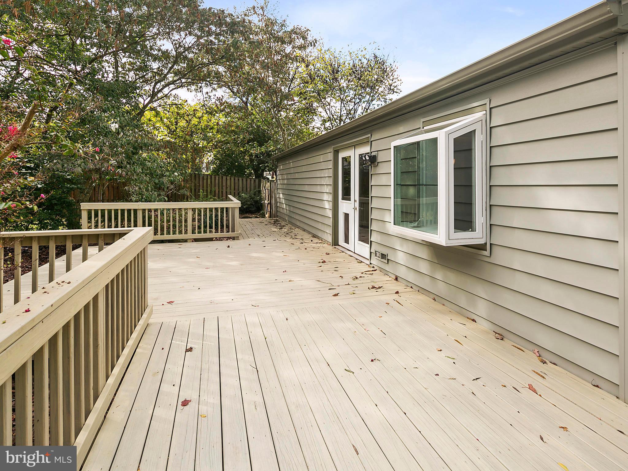 FOX MILL ESTATES - Residential