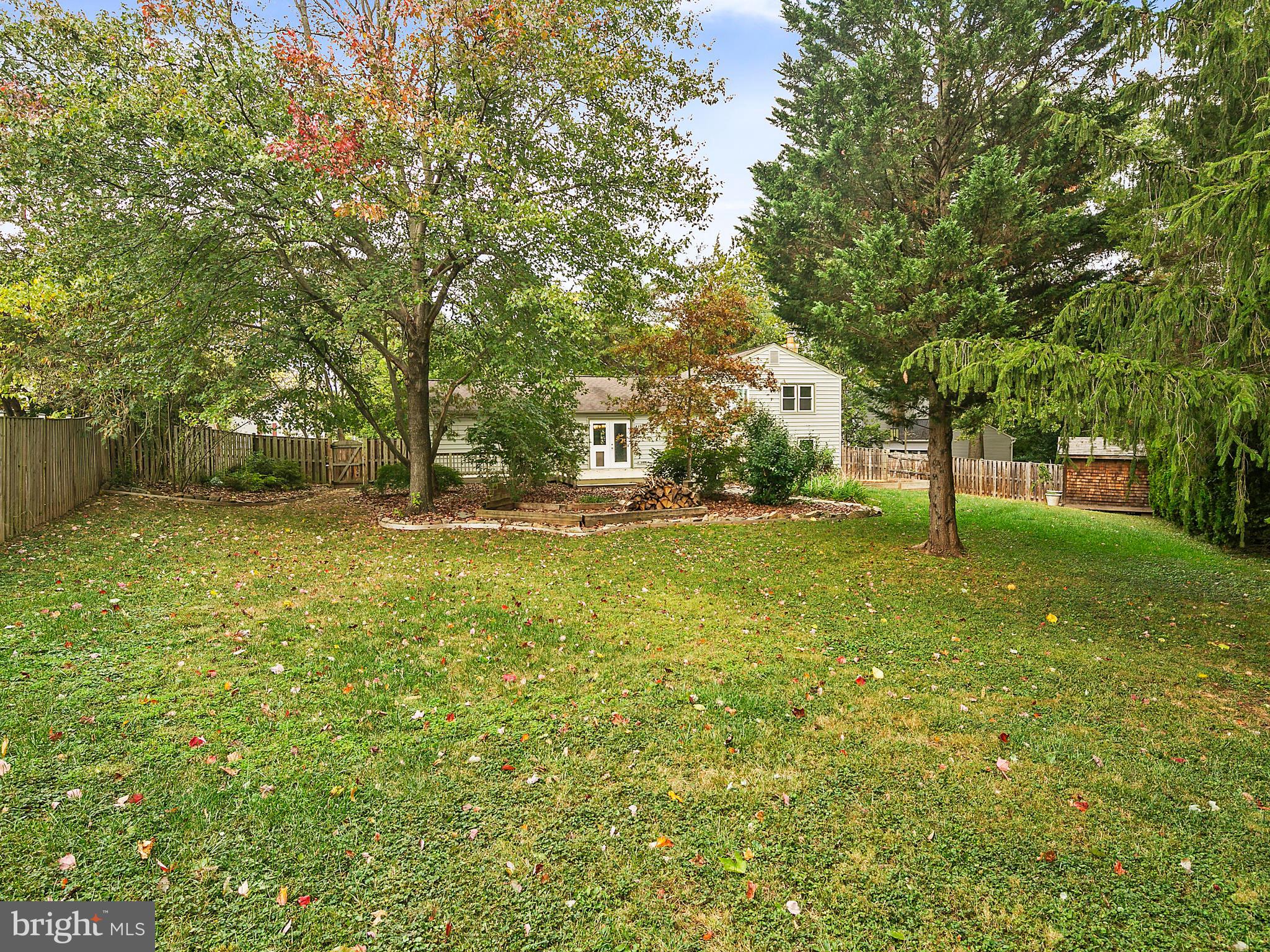 FOX MILL ESTATES - Residential