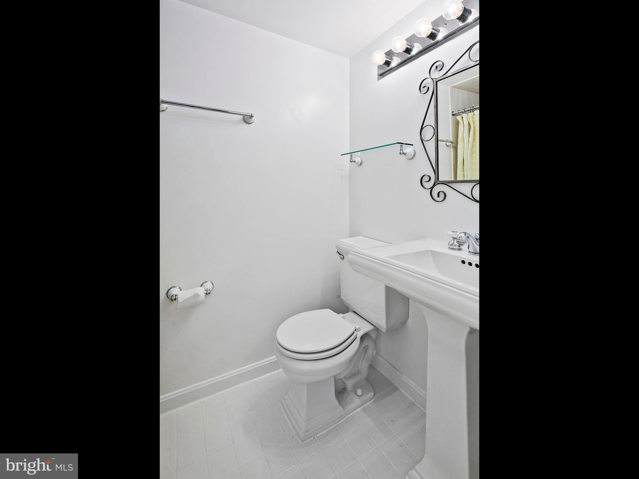 FOX MILL ESTATES - Residential