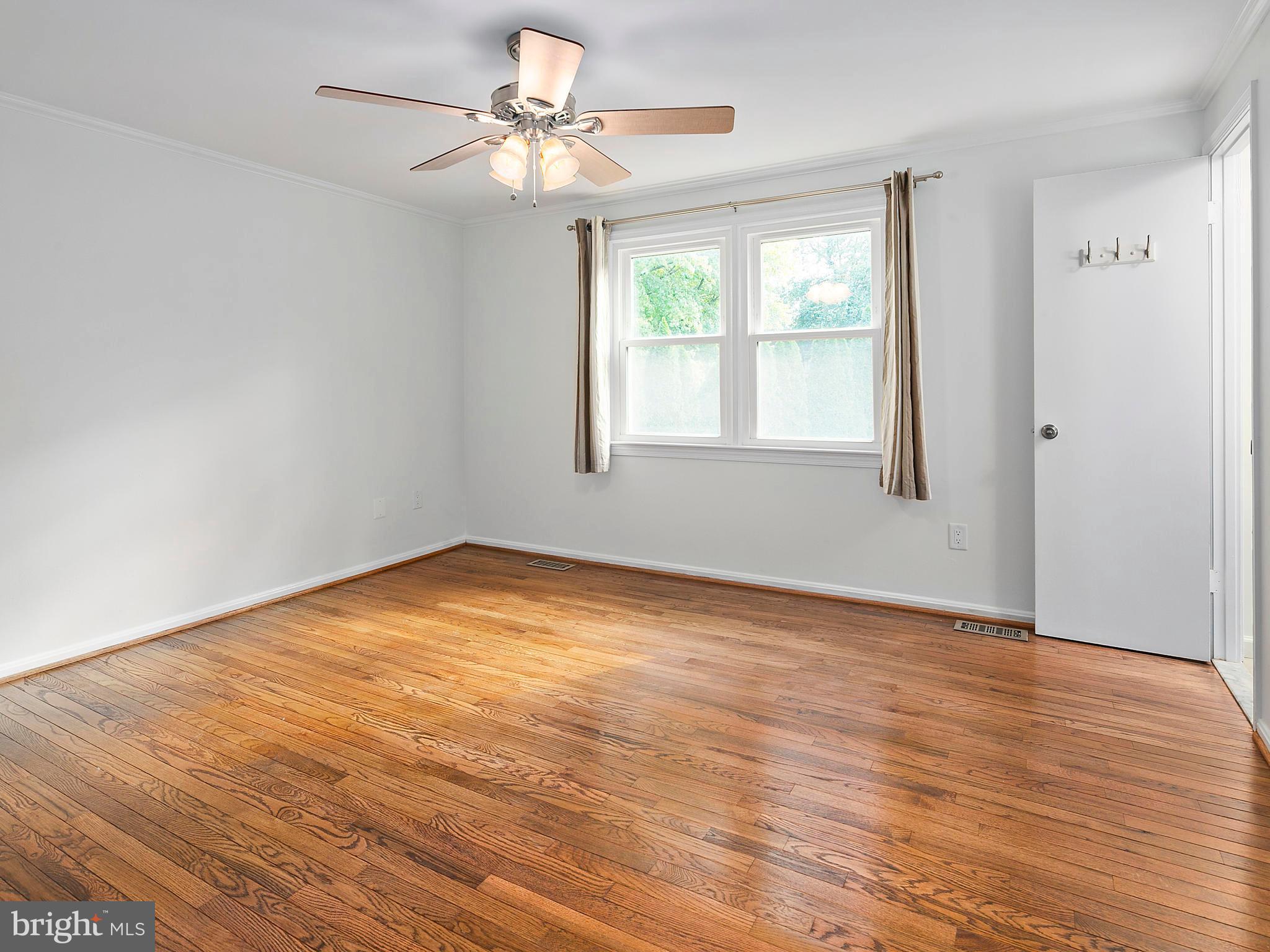 FOX MILL ESTATES - Residential