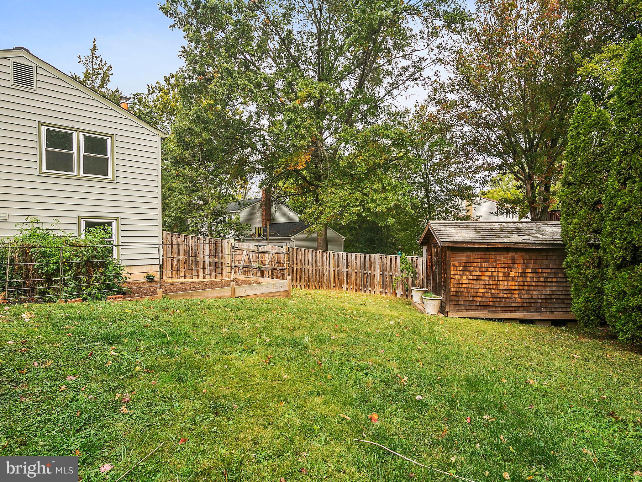 FOX MILL ESTATES - Residential