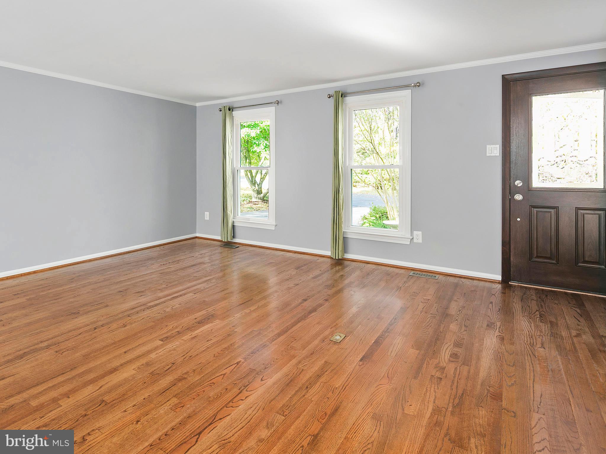 FOX MILL ESTATES - Residential