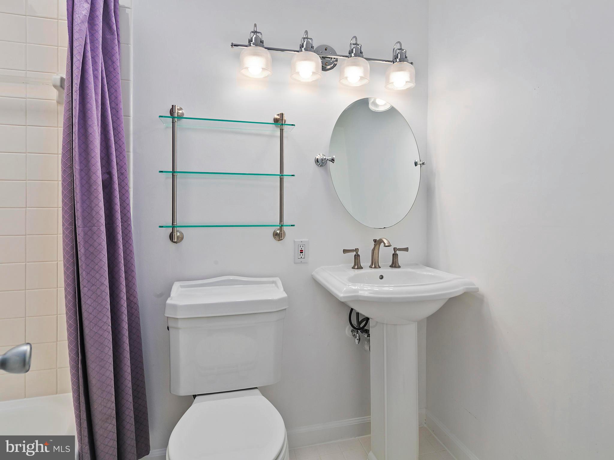 FOX MILL ESTATES - Residential