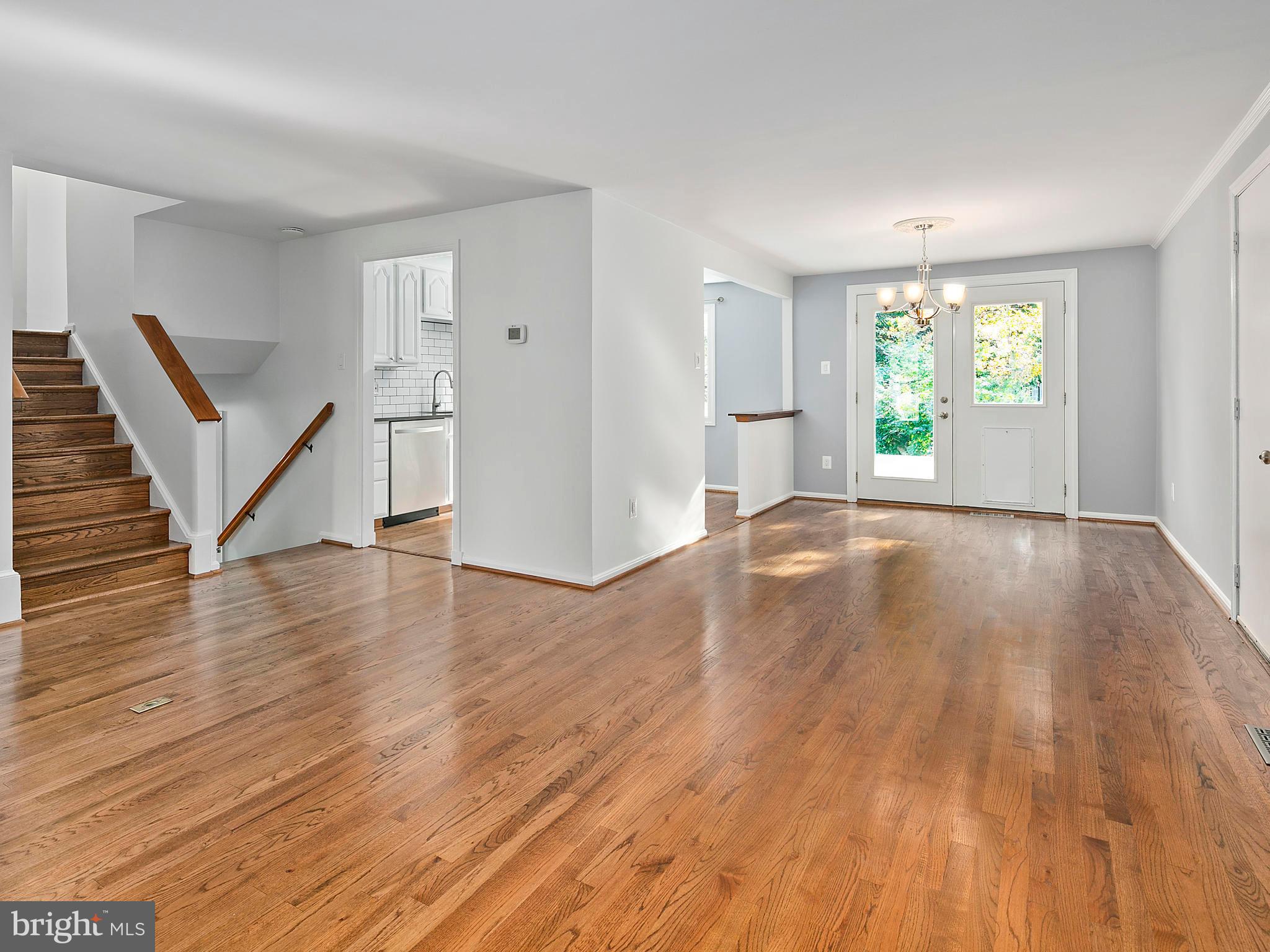 FOX MILL ESTATES - Residential