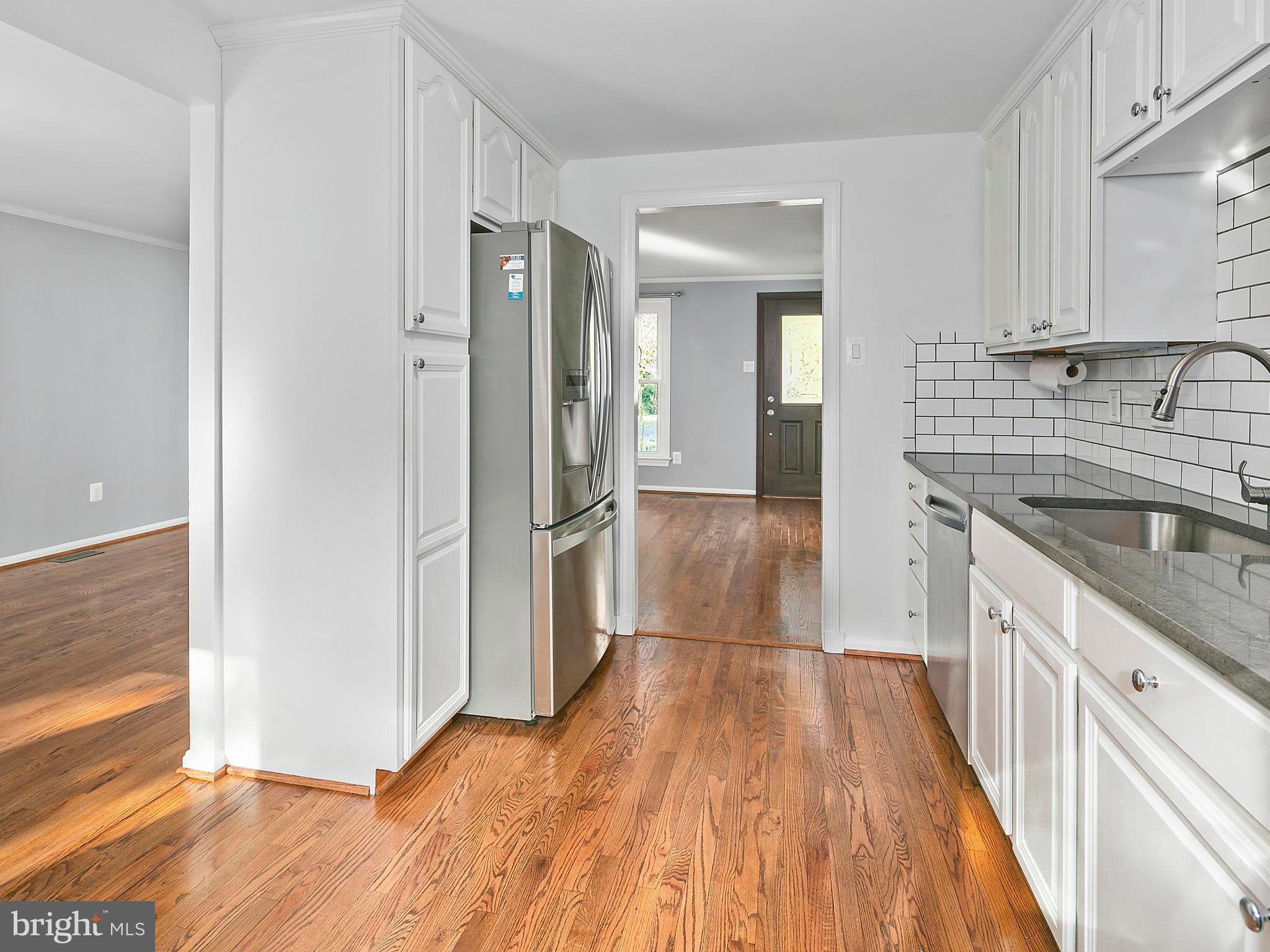 FOX MILL ESTATES - Residential