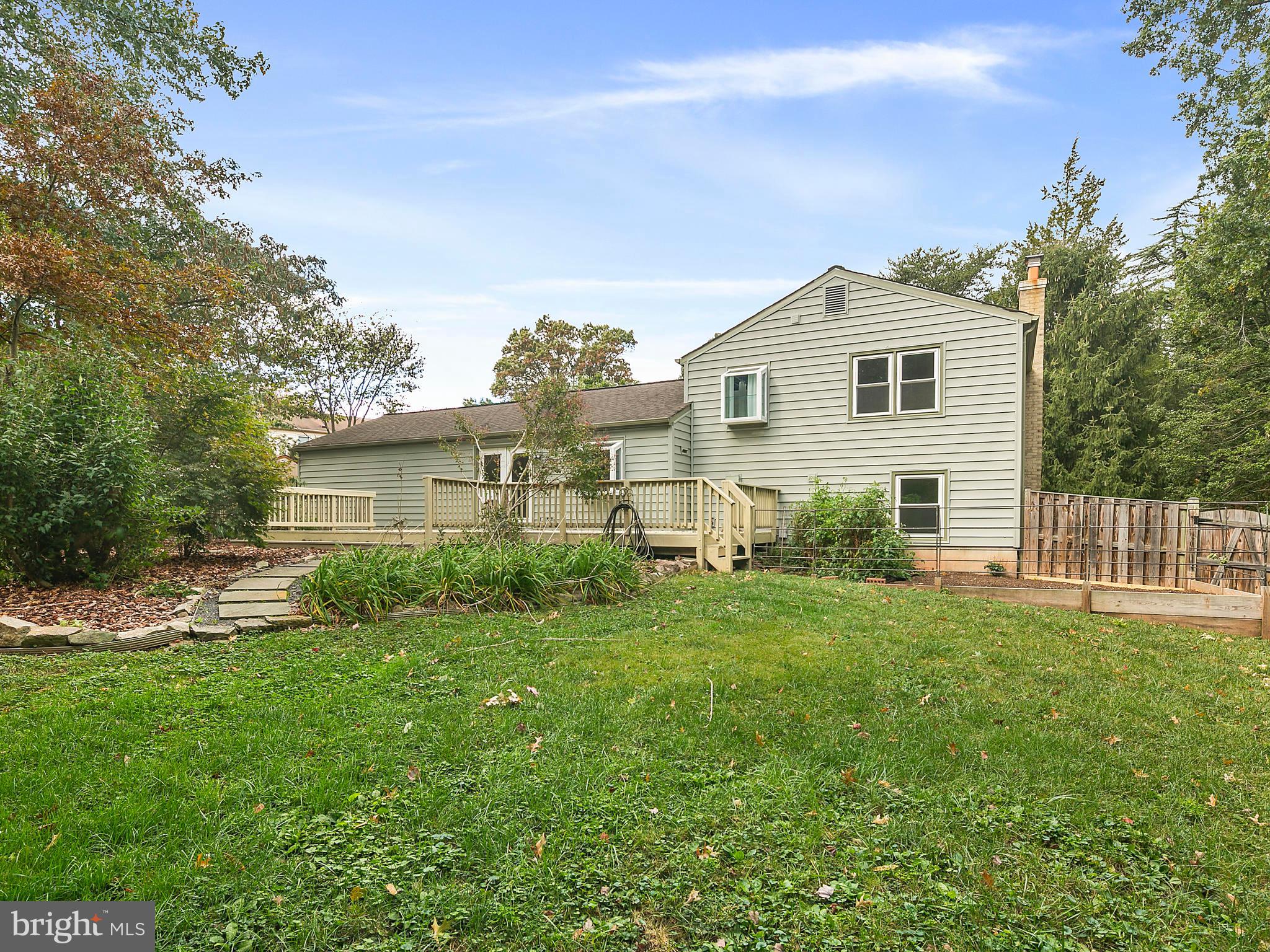 FOX MILL ESTATES - Residential