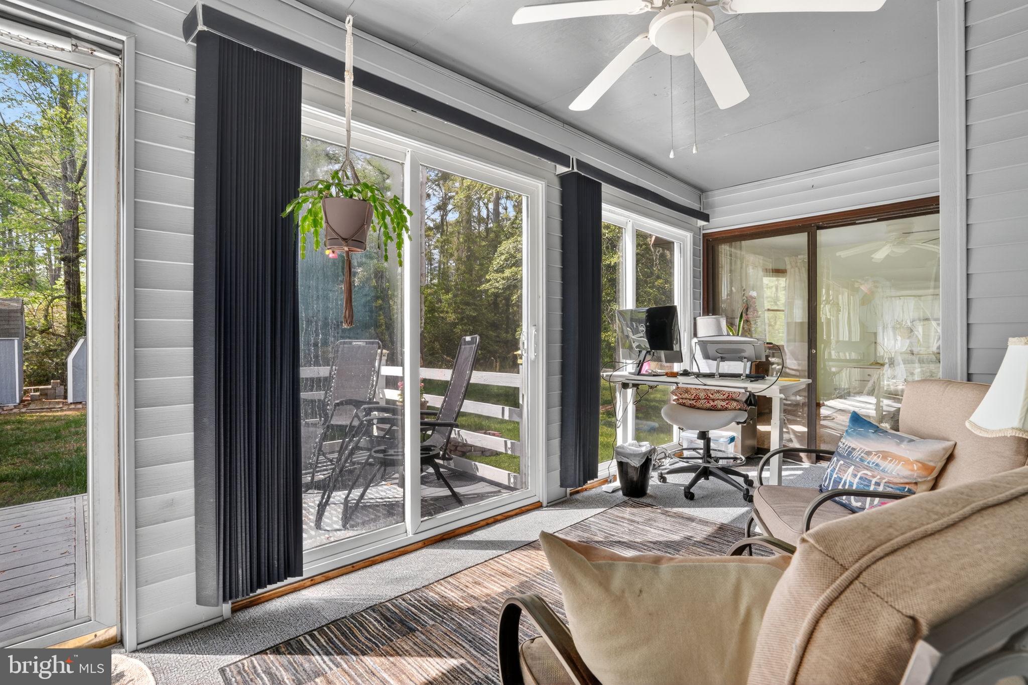 CAPTAIN'S COVE - Residential