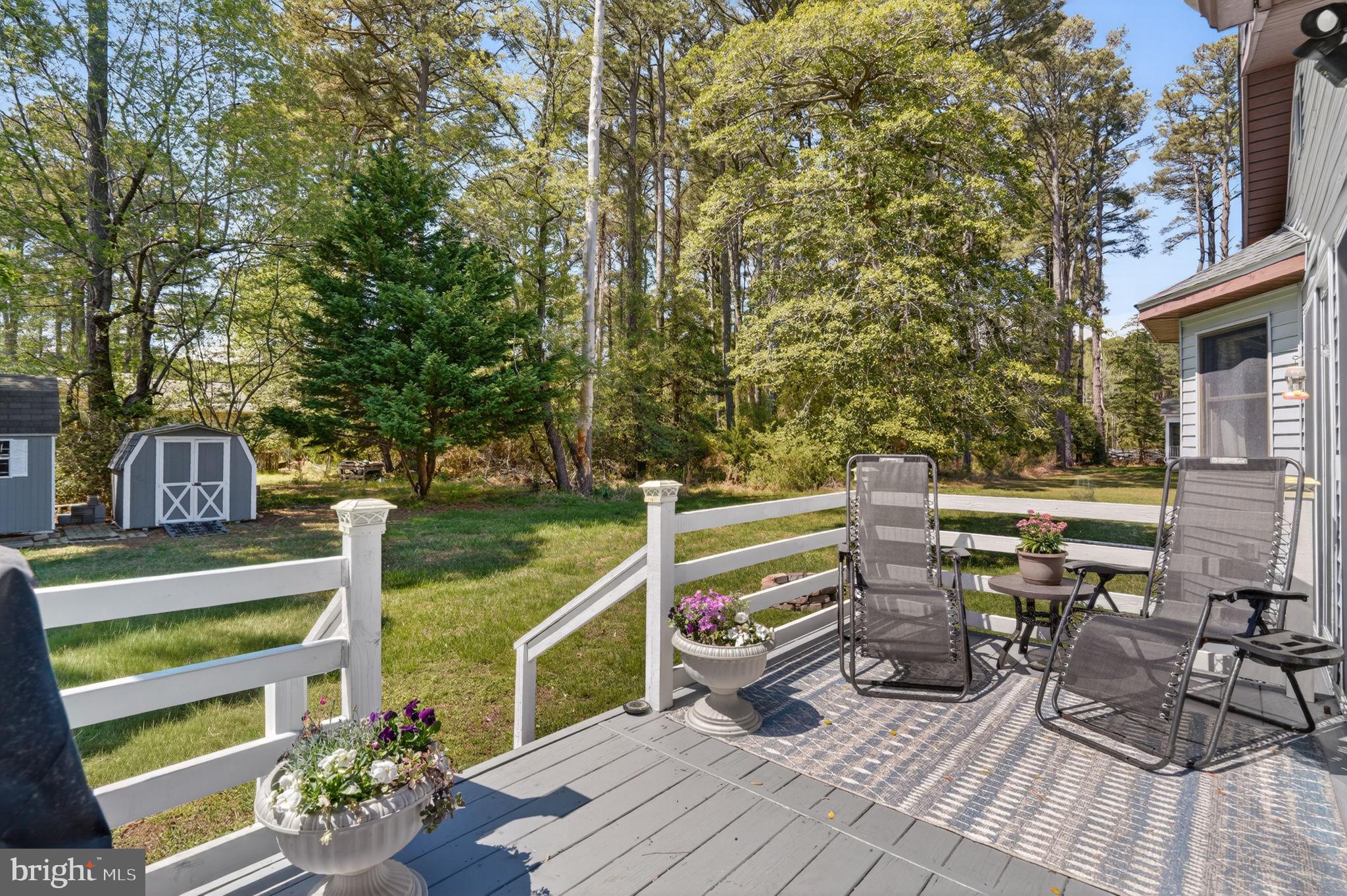 CAPTAIN'S COVE - Residential