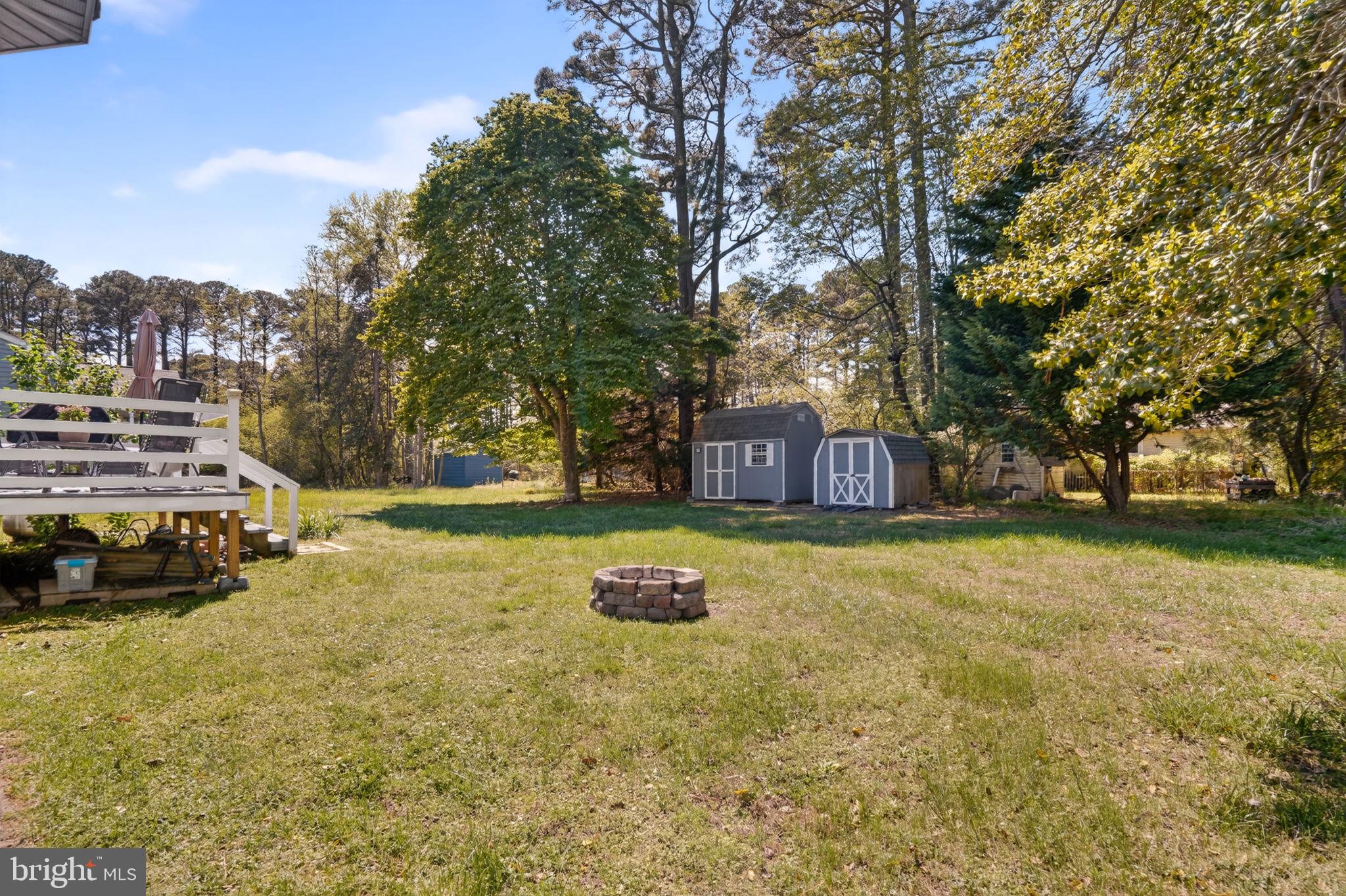 CAPTAIN'S COVE - Residential