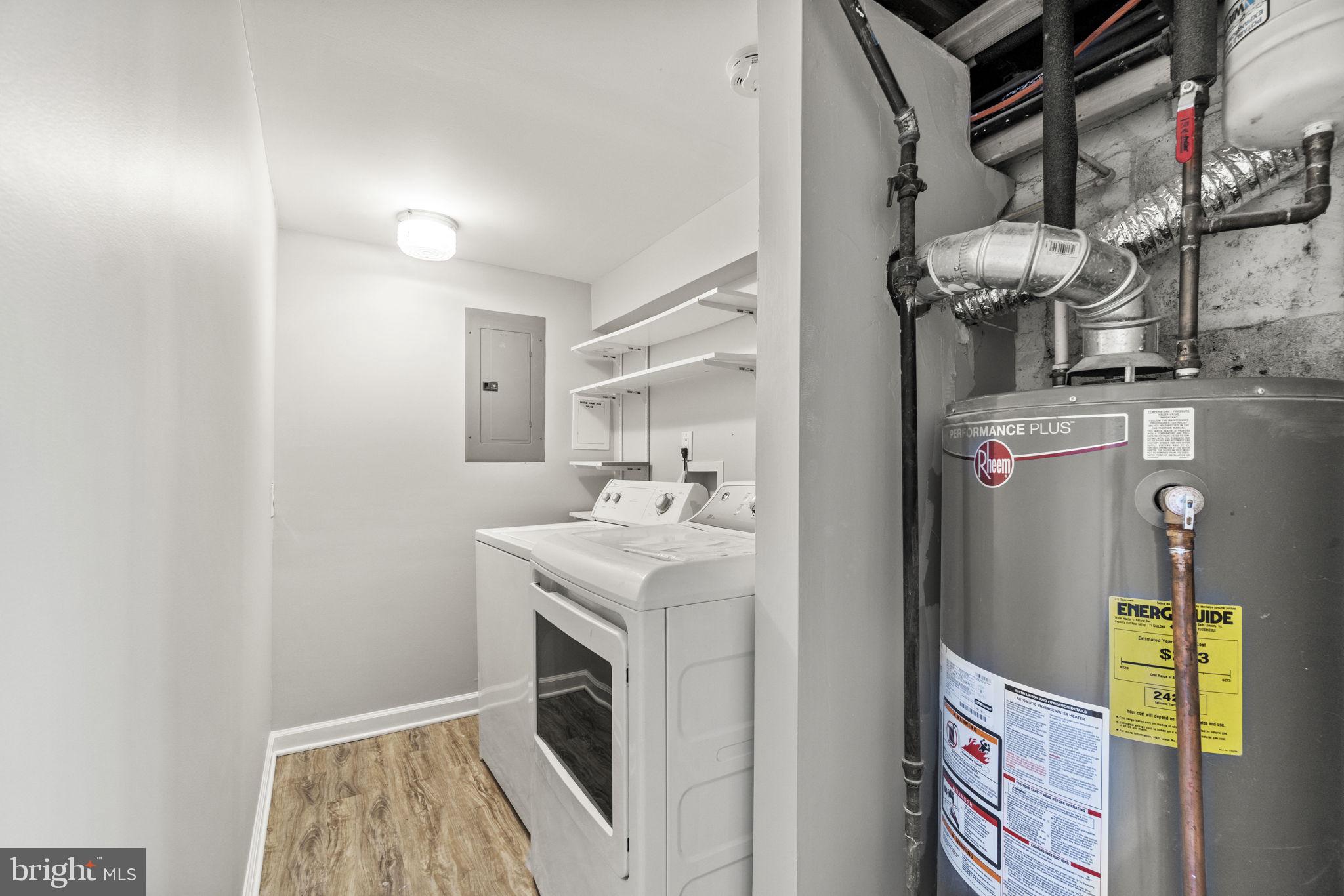 AVONDALE GROVE - Residential