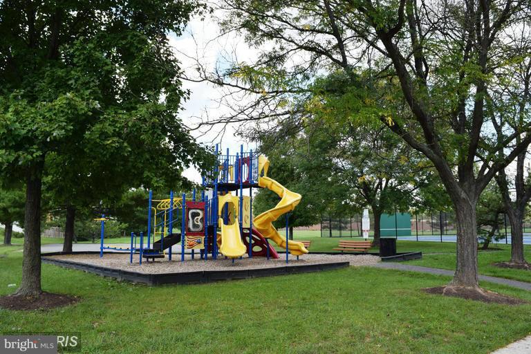 LONGMEAD - Residential