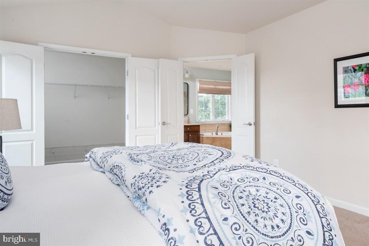 NORTH BROOK - Residential