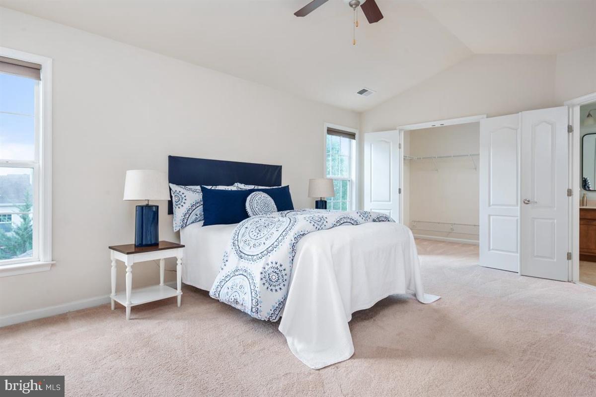 NORTH BROOK - Residential