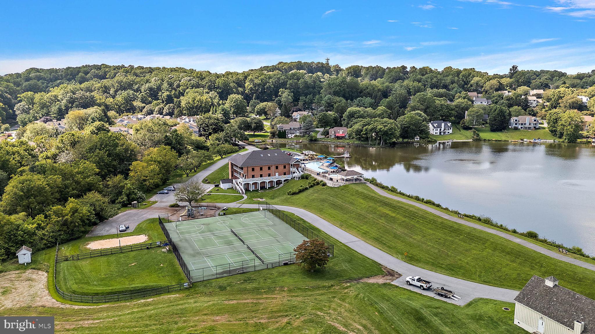 SOMERSET LAKE - Residential