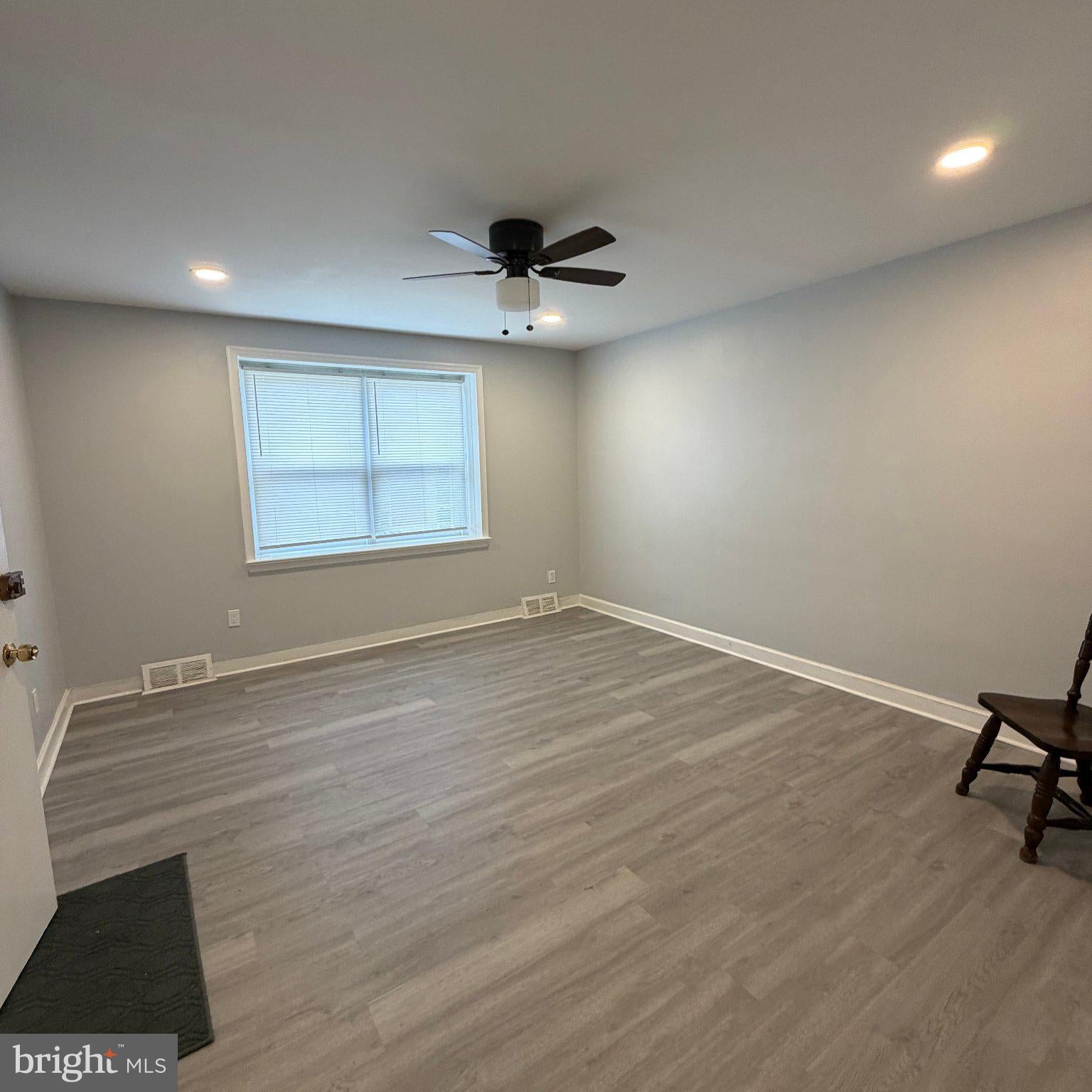 1320 W NEDRO AVENUE