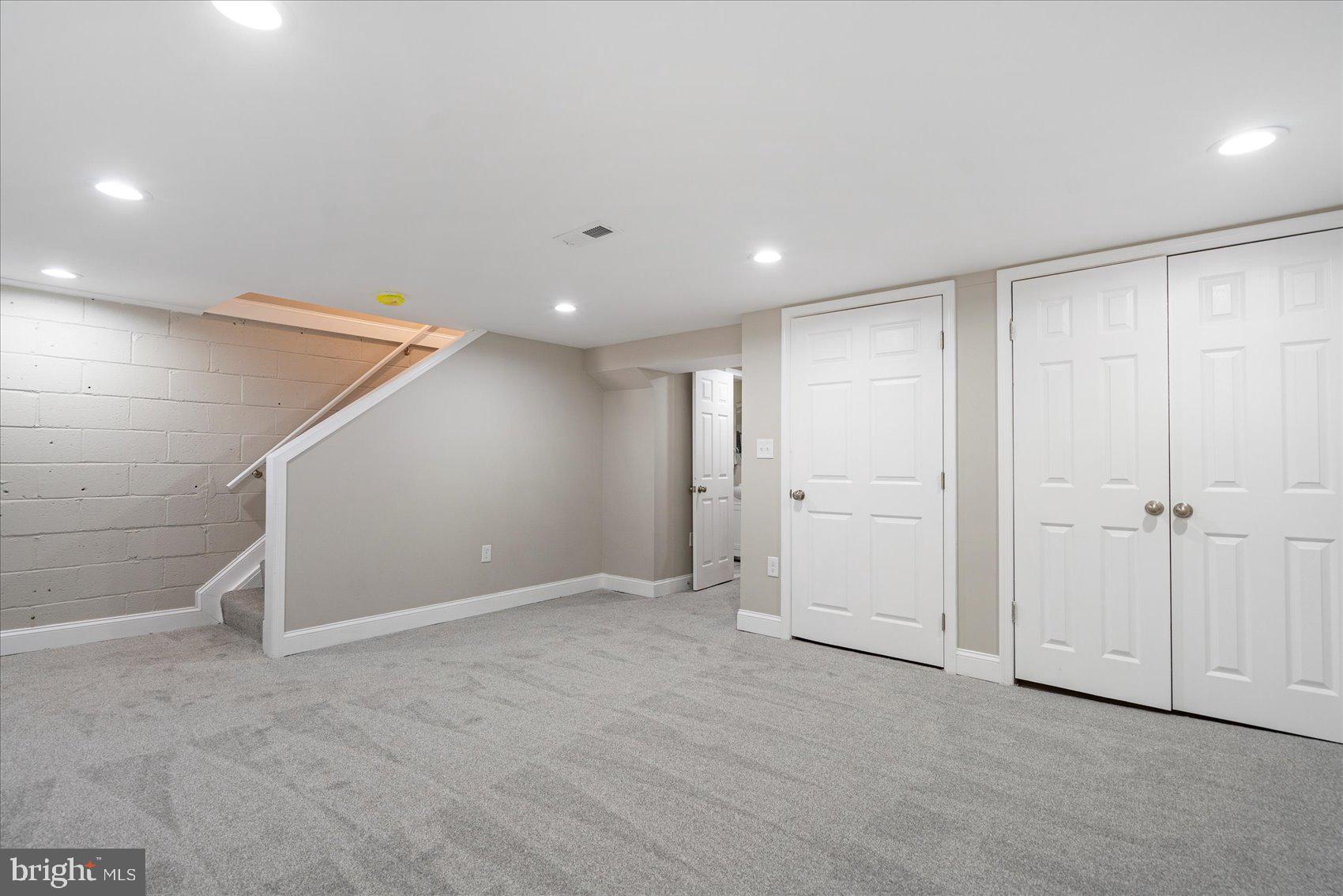 LOCH RAVEN - Residential