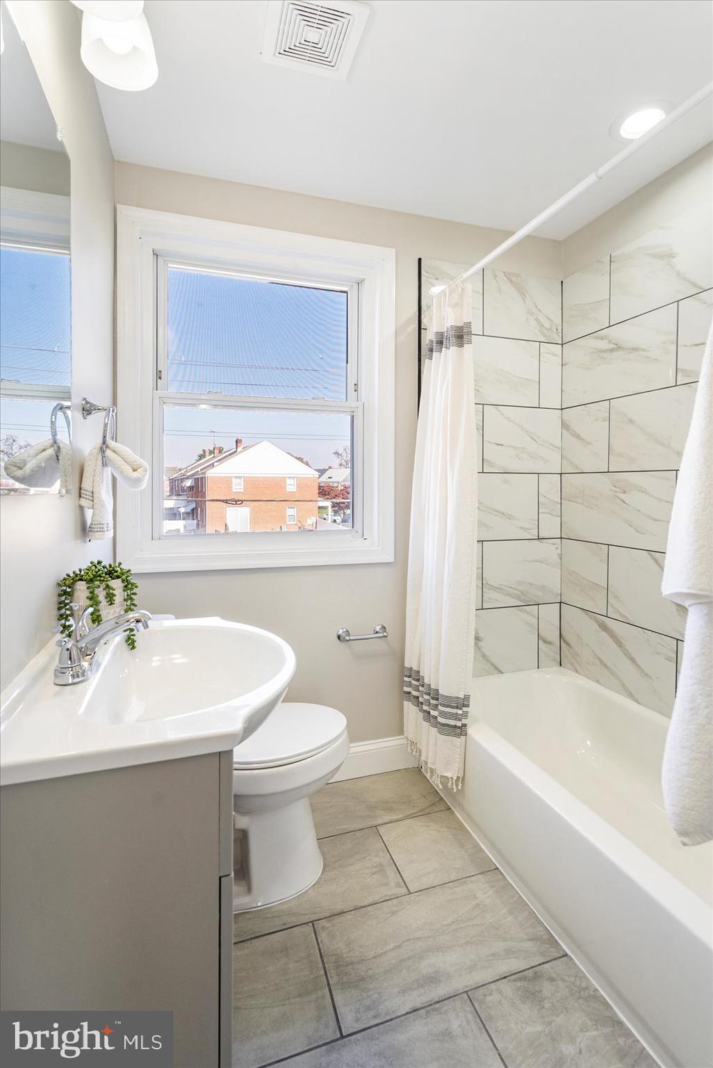 LOCH RAVEN - Residential